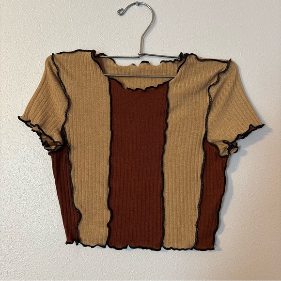 Tops - Chic Striped Short Sleeve Top in Brown and Tan